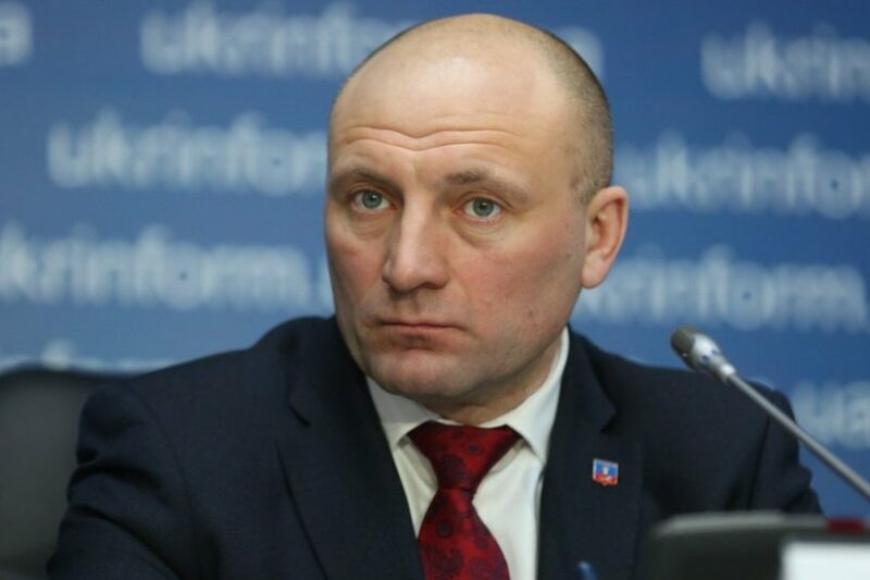 Анатолій Бондаренко: “Я готовий з’їсти краватку, якщо хтось за рік зробив доріг більше, ніж я”